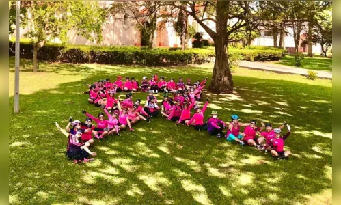 
							Ciclistas de Apucarana realizam pedal solidário em apoio ao Outubro Rosa
						
						