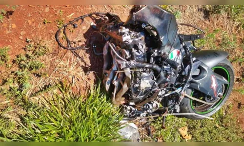 
							Colisão entre moto  Kawasaki e Toyota SW4 deixa um morto e dois feridos no Paraná
						
						