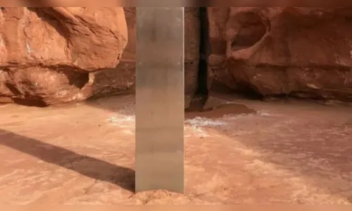 
							EUA: monolito misterioso é encontrado em deserto de Utah
						
						