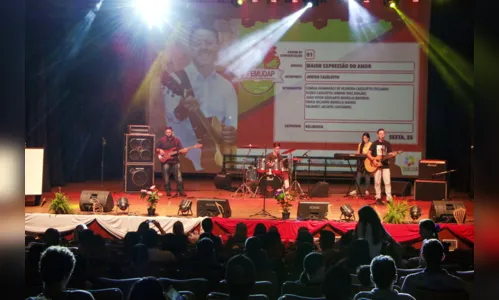 
							Festival de música mensagem é adiado para março de 2021
						
						
