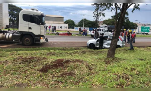 
							Capotamento próximo ao bonezão causa bloqueio parcial da BR-369
						
						