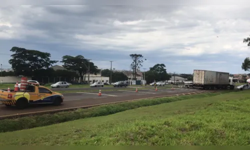 
							Capotamento próximo ao bonezão causa bloqueio parcial da BR-369
						
						