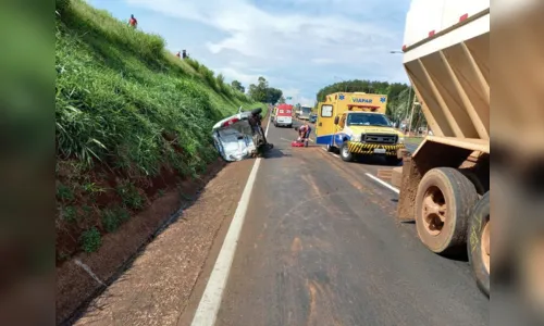 
							Capotamento na BR 369 deixa um motorista ferido em Arapongas
						
						