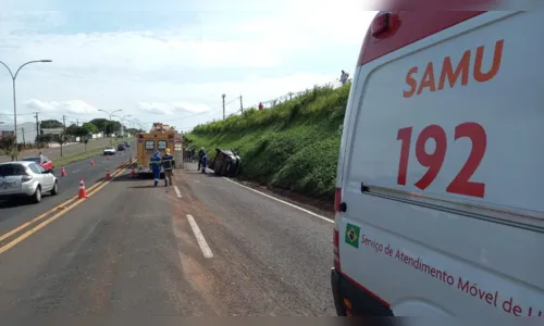 
							Capotamento na BR 369 deixa um motorista ferido em Arapongas
						
						