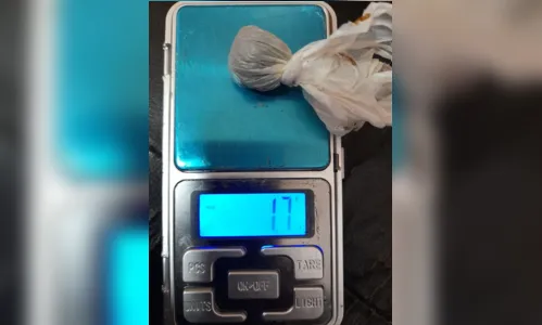 
							Polícia Civil e Polícia Militar apreendem drogas durante operação
						
						