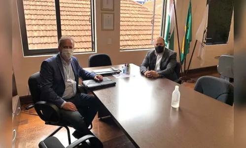 
							Carlos Gil e delegado geral da Polícia Civil confirmam construção da Delegacia Cidadã de Ivaiporã
						
						