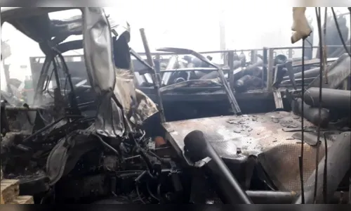 
							Imagens mostram cilindro voando após explosão em empresa; Vídeo
						
						