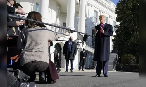 
							Republicanos se mostram a favor do impeachment de Trump no Congresso
						
						