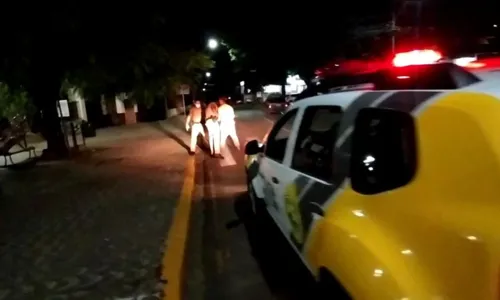 
							Homem é agredido durante assalto na Praça do 28
						
						