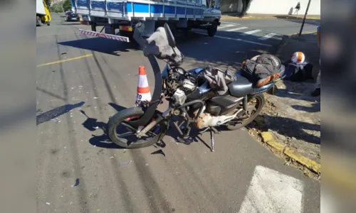 
							Motociclista bate de frente com carro no Jd. Aclimação
						
						