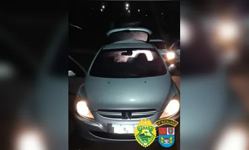 
							Motorista é preso bêbado, com CNH vencida e uma pistola
						
						