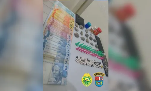 
							PM de Califórnia apreende mais de 200 pedras de crack
						
						