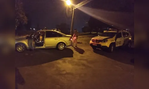 
							PM recupera carro furtado com espingarda e munições dentro
						
						