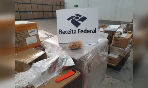 
							Receita Federal apreende droga desconhecida em Pinhais
						
						