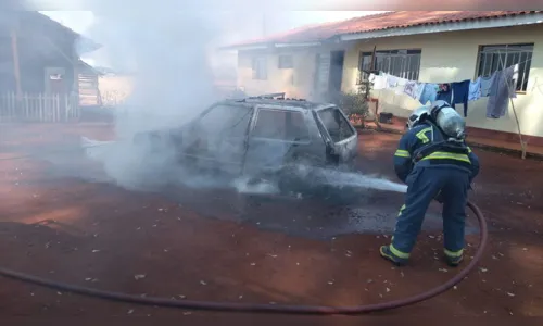 
							Uno pega fogo em sítio de Apucarana
						
						
