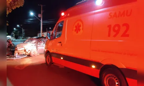
							Motorista bate em carro estacionado em Apucarana
						
						