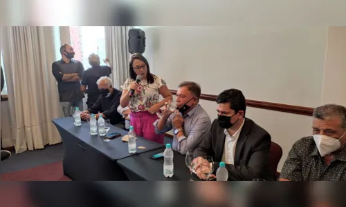 
							Álvaro Dias assume comando estadual do Podemos
						
						