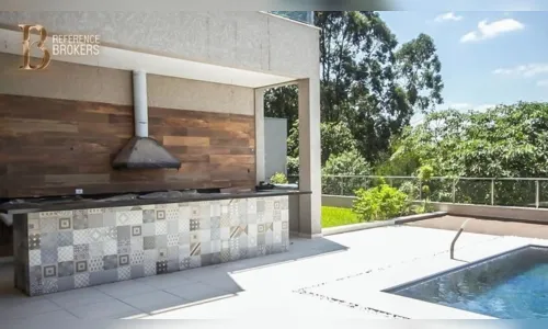 
							Deolane negocia compra de mansão com 11 banheiros
						
						