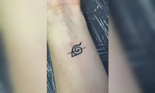 
						
							Filho 04 de Bolsonaro faz tatuagem de Naruto no braço
						
						