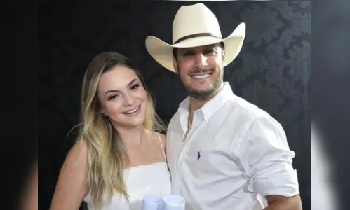 
						
							Jandaiense é pedida em casamento por sertanejo Barretto
						
						