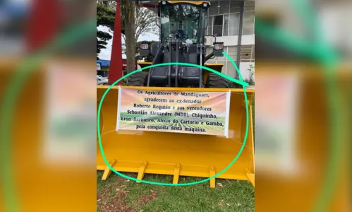 
							Mandaguari ganha pá escavadeira através de emenda de Requião
						
						