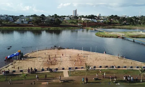 
							Faxinal inaugura Lago Saracura com show de Luan Santana
						
						