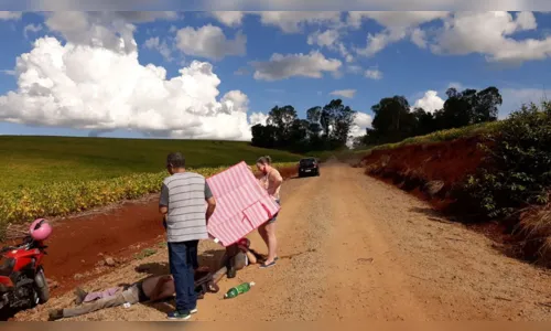 
							Pai e filha caem de moto em Apucarana e são socorridos
						
						