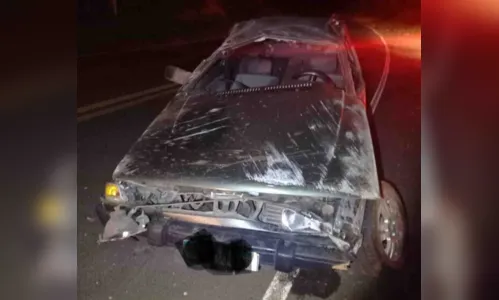 
							Jovem morre e outro fica ferido em capotamento na região
						
						