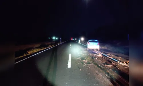 
							Homens ficam em estado grave após acidente na BR-376
						
						