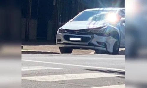 
							Motorista atinge carro estacionado no centro de Apucarana
						
						