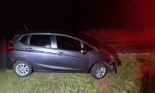 
							Duas pessos feridas em batida entre carro e moto na região
						
						