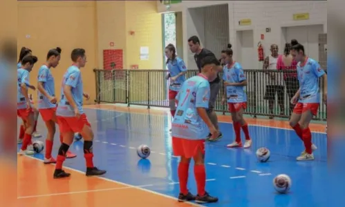 
							Futsal: equipes de Apucarana jogam neste final de semana
						
						