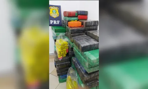 
							Mais de 1 tonelada de maconha é apreendida no norte do PR
						
						