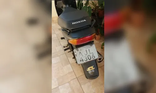 
							Motocicleta de professora é furtada em Arapongas
						
						