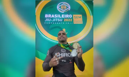 
							Lutador de Apucarana é campeão do Brasileiro de Jiu-jitsu no RJ
						
						