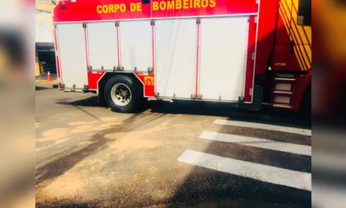 
						
							Óleo em avenida de Apucarana provoca queda de motociclistas
						
						