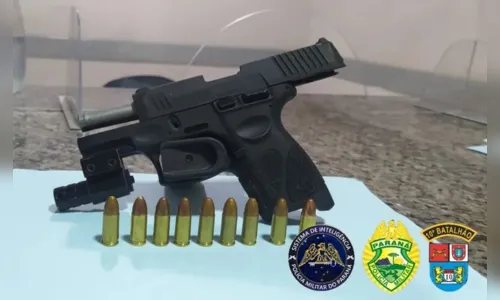 
							Carro levado em assalto é encontrado em bairro de Apucarana
						
						