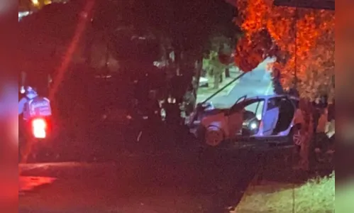 
							Após roubo na região, ladrão é preso ao bater carro em Apucarana
						
						