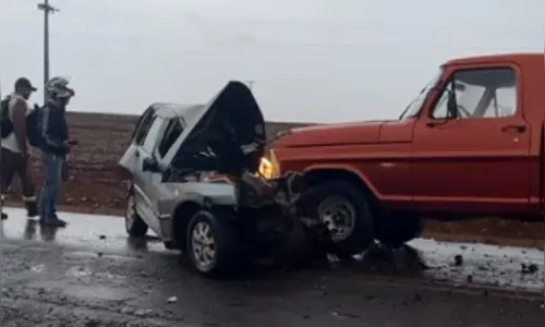 
						
							Grave acidente deixa dois mortos e quatro feridos na PR-082
						
						