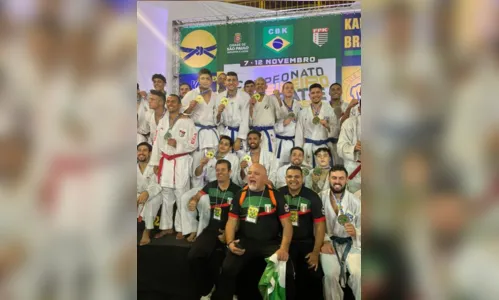 
						
							Com atletas apucaranenses, Paraná é campeão brasileiro no karatê
						
						