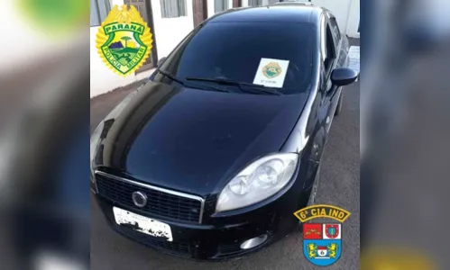 
							PM apreende carro lotado de cigarros contrabandeados na PR-466
						
						