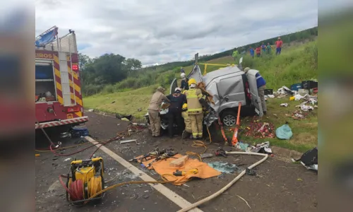 
						
							Dois acidentes na PR-445 deixam um morto e feridos nesta segunda
						
						