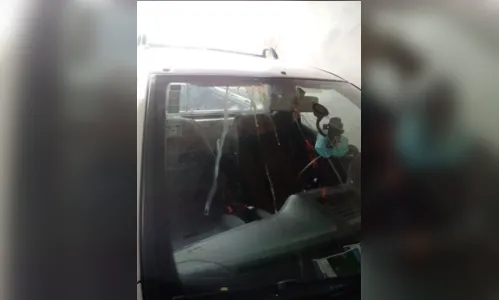 
							Morador de Apucarana procura a polícia ao ter carro atingido por ovos
						
						