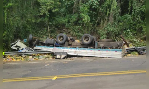 
							Motorista de caminhão carregado com chopp morre em grave acidente
						
						