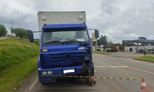 
						
							Motociclista sem CNH morre ao ser atingido por caminhoneiro embriagado
						
						