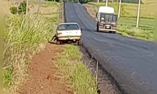 
							Motorista de Chevette invade pista e bate contra Gol, na PR-082
						
						