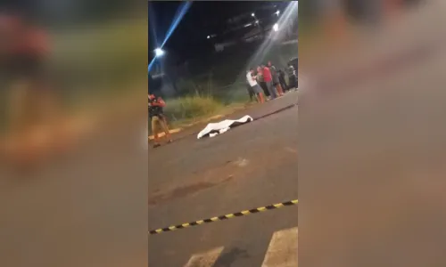 
						
							Homem é executado com tiro pelas costas em Mauá da Serra; assista
						
						