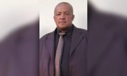 
						
							Pastor é assassinado a tiros dentro de comércio em Mauá da Serra
						
						