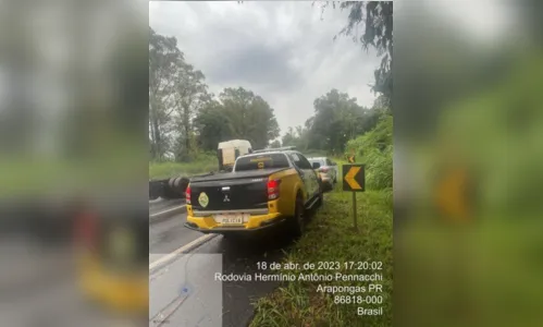 
							PRE apreende grande quantidade de mercadorias na PR-444, em Arapongas
						
						