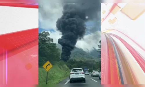 
						
							BR-376 em Guaratuba é interditada por conta de incêndio em veículo
						
						